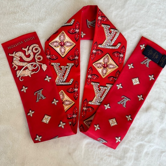 NEW! WITH TAGS LOUIS VUITTON CHINESE NEW YEAR BANDEAU M79478 - RED - Picture 6 of 10